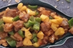 菠萝糖醋肉家庭详细做法视频,这样做外酥里嫩酸甜可口,开胃下饭 Pineapple sweet and sour pork family detailed practice video